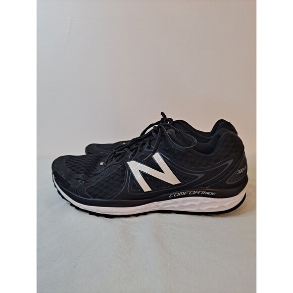Athletic_Shoes